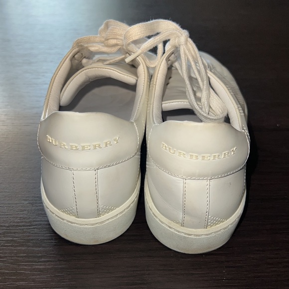 Burberry Leather sneakers - Picture 8 of 9